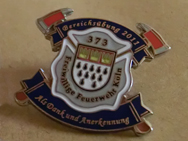 Schönes Andenken: Eine Anstecknadel als Erinnerung an den Übungstag.